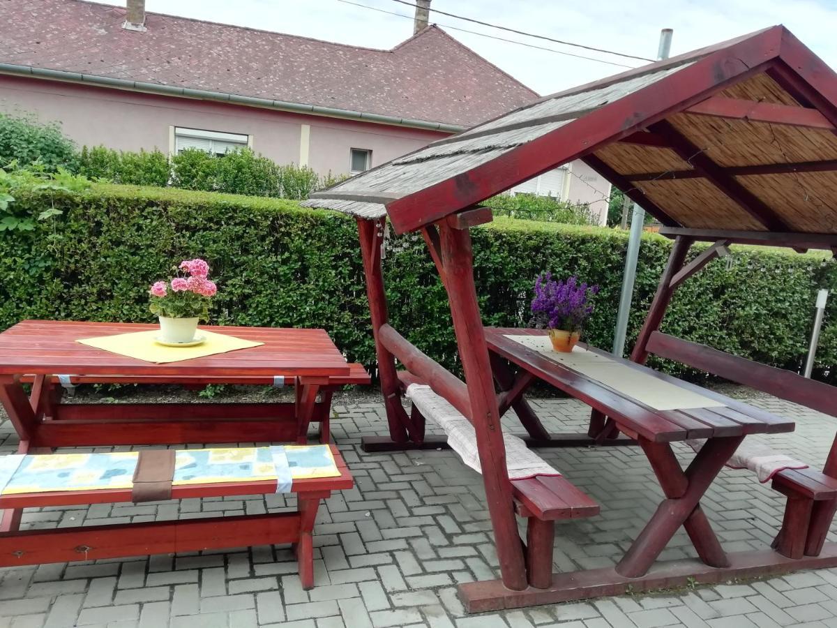 Vadasztanya Fogado Apartment Egerszalok Bagian luar foto